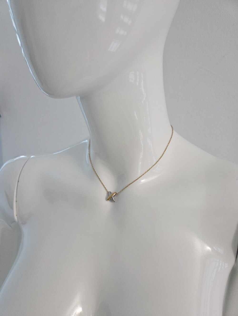 Two Tone Gold & Silver Pendant Necklace Minimalist Jewelry - Picture 15 of 16
